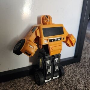 Rapid Transforming Dump Truck Yellow Tranport  6" Truck To Robot Friction Power